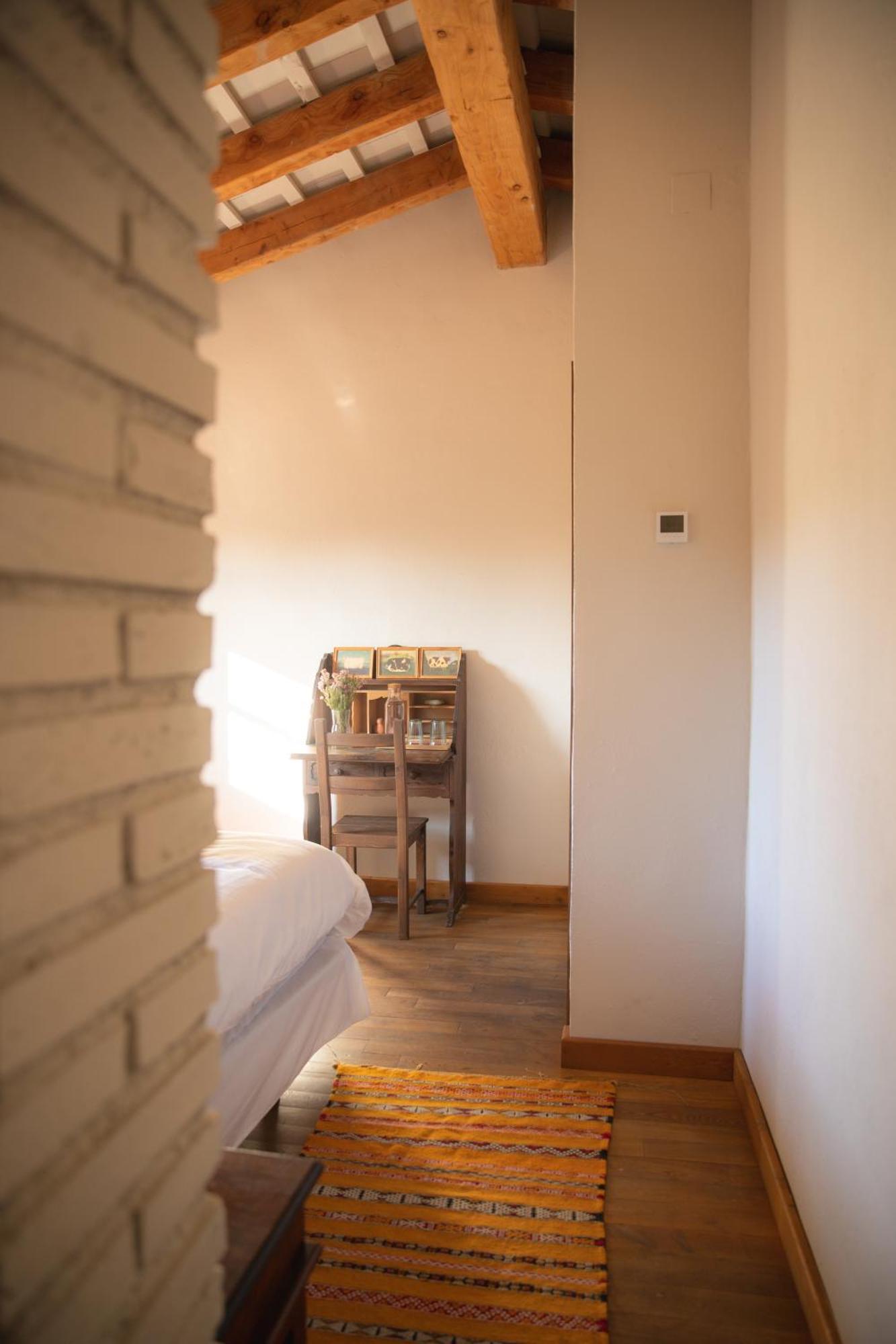 Penzion Mas De L'Arlequi Rojals Pokoj fotografie